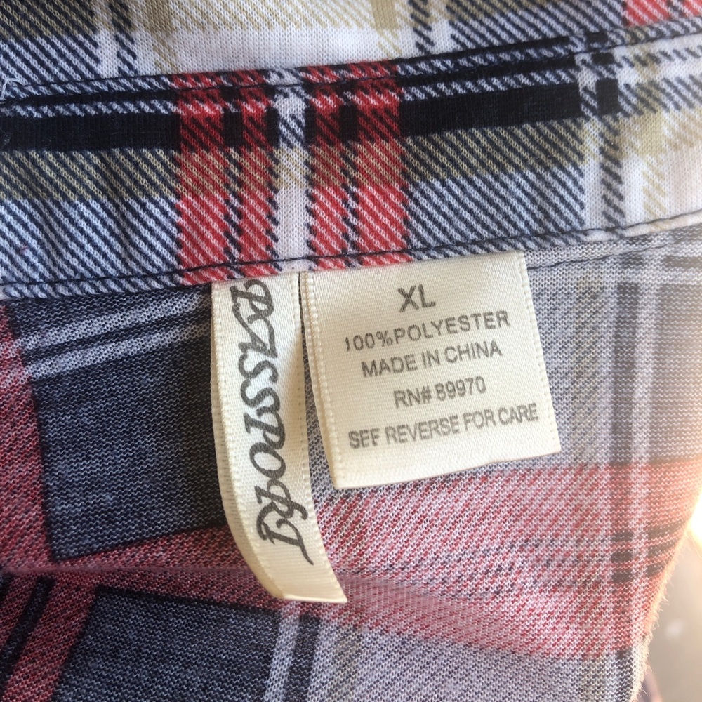 ✨SOLD✨ Passport BUTTON DOWN- Red, Navy and White - Picture 3 of 3